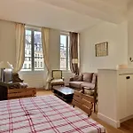 Apartment Place Dauphine - 4 Adults