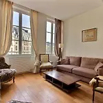 Apartment Place Dauphine - 4 Adults